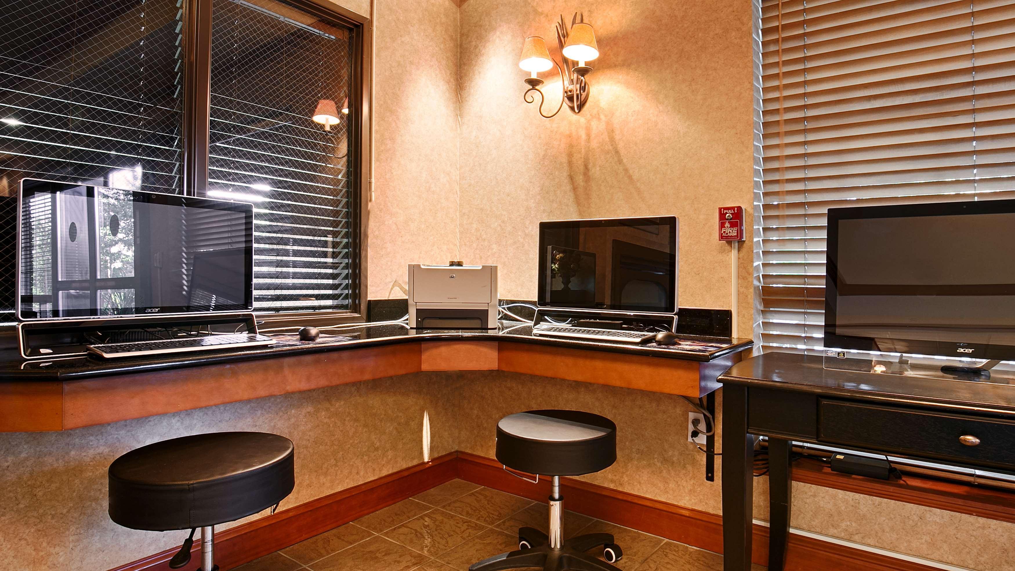 Western Northwind & Hotel 3*